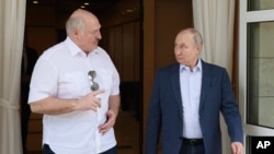 Aljakszandr Lukasenka belarusz és Vlagyimir Putyin orosz elnök Szocsiban 2023. június 9-én