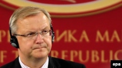Oli Ren, gjatë konferencës për media. Shkup, 23 korrik '09.