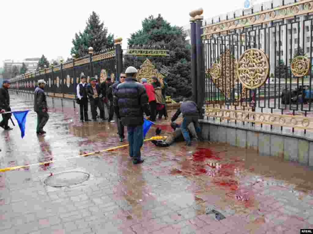 Киргизстан, протети во Бишкек