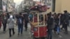 Türkiýede bikanun ýaşaýan türkmenler saglyk edaralaryndan 'gorkmaly däl'