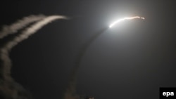 Birleşen Ştatlaryň Gyzyl deňizdäki we Demirgazyk Arap aýlagyndaky gämilerinden jemi 47 Tomahawk raketasy atyldy.