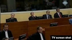 Šainović i ostali u sudnici 15. ožujka 2013.