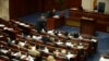 Kuvendi votoi heqjen e imunitetit për gjashtë deputetët e VMRO-së