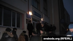 У чаканьні на прыступках навучальна-мэтадычнага цэнтру