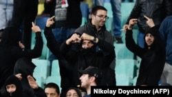 Поне един мач на затворен стадион и 85 000 евро глоба е наказанието на България след мача срещу Англия, загубен с 0:6