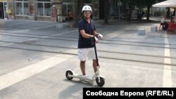 По улиците на София все по-често се срещат електрически скутери