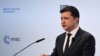Presidenti ukrainas, Volodymyr Zeleskiy gjatë fjalimit në Mynih. 
