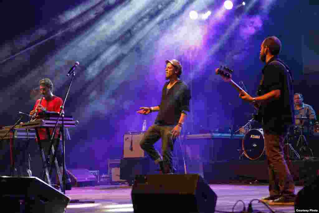  Kotarrashky & the Rain Dogs