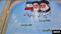 نشست اعضای جبهه پایداری انقلاب اسلامی در تهران- از راست: کامران باقری لنکرانی، غلامحسین الهام، مرتضی آقا تهرانی، صادق محصولی و روح الله حسینیان.