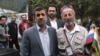 Абдулазиз Раҷабов, маъруф бо Ҳоҷӣ-пиёда ҳамроҳи Маҳмуд Аҳмадинажод.