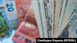 DNA a descoperit o adevărată comoară la domiciliile polițiștilor și funcționarilor de la Permise Suceava