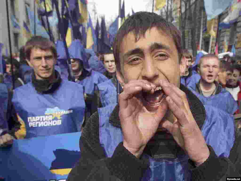 آبی ها از طرفداران نزديکی بيشتر به سياست های روسيه هستند