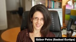 Dr. Gábor Petra szülész-nőgyógyász párizsi rendelőjében 2021. november 29-én.