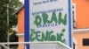 Grafit napisan u znak bunta zbog odluke da se sportska dvorana ne nazove po Goranu Čengiću