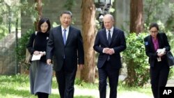 Hszi Csin-ping és Olaf Scholz a kínai fővárosban 2024. április 16-án