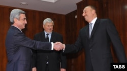 Presidents Serzh Sarkisian of Armenia and Ilham Aliev of Azerbaijan meet in Saint-Petersburg, Russia on June 4, 2009.