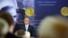Президент Армении Серж Саргсян во время торжественной церемонии вручения международной премии имени Виктора Амбарцумяна, Ереван, 18 сентября 2012 г.