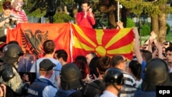 Foto nga arkivi