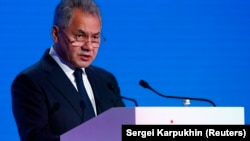 Ռուսաստանի պաշտպանության նախարար Սերգեյ Շոյգուն ելույթ է ունենում մոսկովյան համաժողովում, 4-ը ապրիլի, 2018 թ․ 