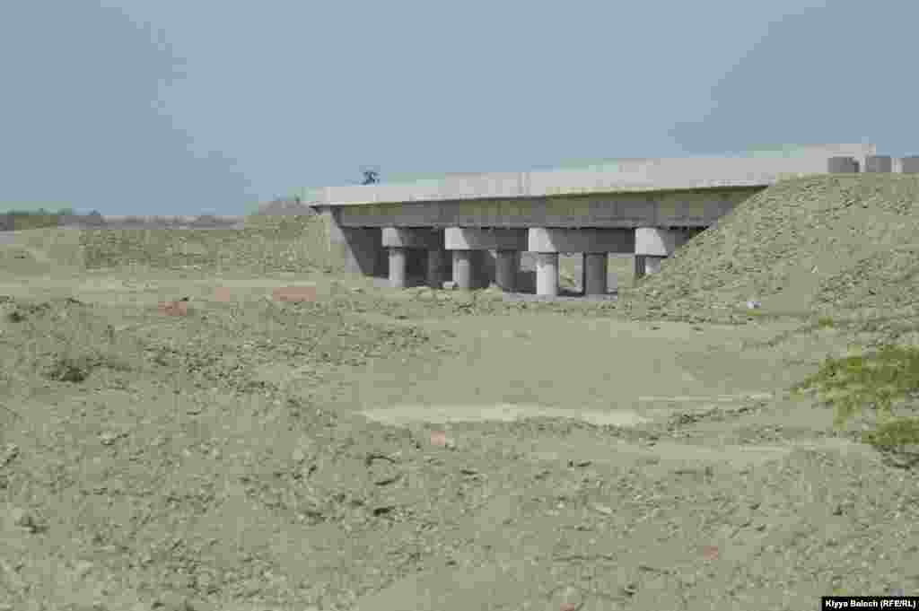 In April 2015, militants killed 20 laborers and injured three others in Turbat's Gogdan while they were working on a bridge.