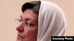 خدیجه مقدم از فعالان حقوق زنان.