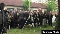Obilježavanje stradanja vojnika JNA u Tuzli, 15. maj 2012. FOTO: RTV SLON
