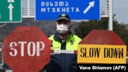 თბილისის შემოსასვლელთან მოწყობილი პუნქტი. 1 აპრილი