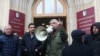 Сходство и различия между маем и январем