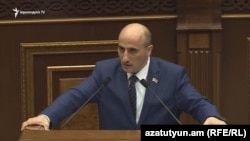 Armenia - Vahagn Hovakimian speaks at a session of the National Assembly, Yerevan, February 6, 2020.