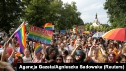 Az LMBTQ emberek jogaiért tartott felvonulás a lengyelországi Białystokban, 2019. júlis 20-án.