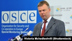 Перший заступник голови місії ОБСЄ Александр Гуґ