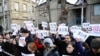 Закон «О собраниях и манифестациях» неоднократно становился объектом критики со стороны представителей общества