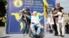Мандрівник Микола Подрезан на заключному етапі всесвітнього проекту «Планета Земля. Погляд з інвалідного візка» на Майдані Незалежності, Київ, 5 липня 2018 року