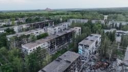 Від околиць Покровська до лінії фронту залишається 3-5 км, але просування російських військ там здебільшого зупинене. На фото: Покровськ, травень 2025 року