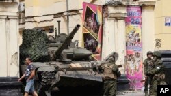 Танк бойцов ЧВК «Вагнер» в Ростове-на-Дону утром 24 июня