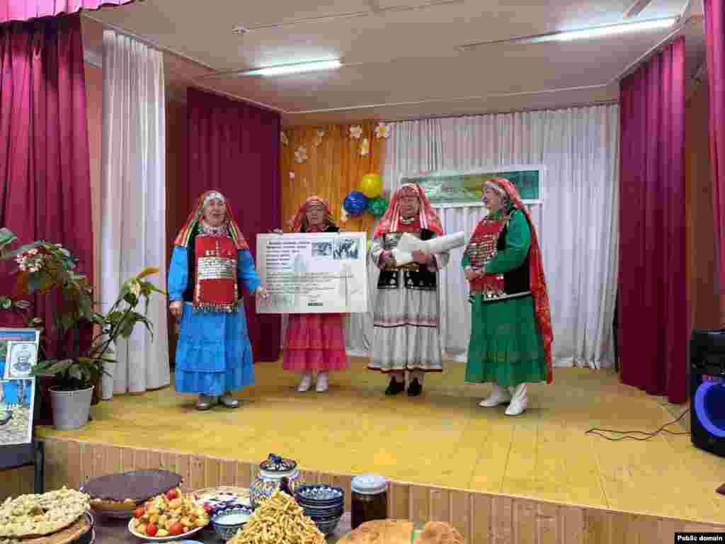  Башкортстанның Учалы районы Сөләйман авылында &quot;Шәҗәрәбезне өйрәник, белик&quot; дип аталган фестиваль узды. Аны &quot;Агинәй&quot; иҗтимагый оешмасы уздырды, &nbsp; 