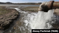 Перекидання води з Тайганського в Сімферопольське водосховище, Крим, 17 жовтня 2020 року. Ілюстративне фото